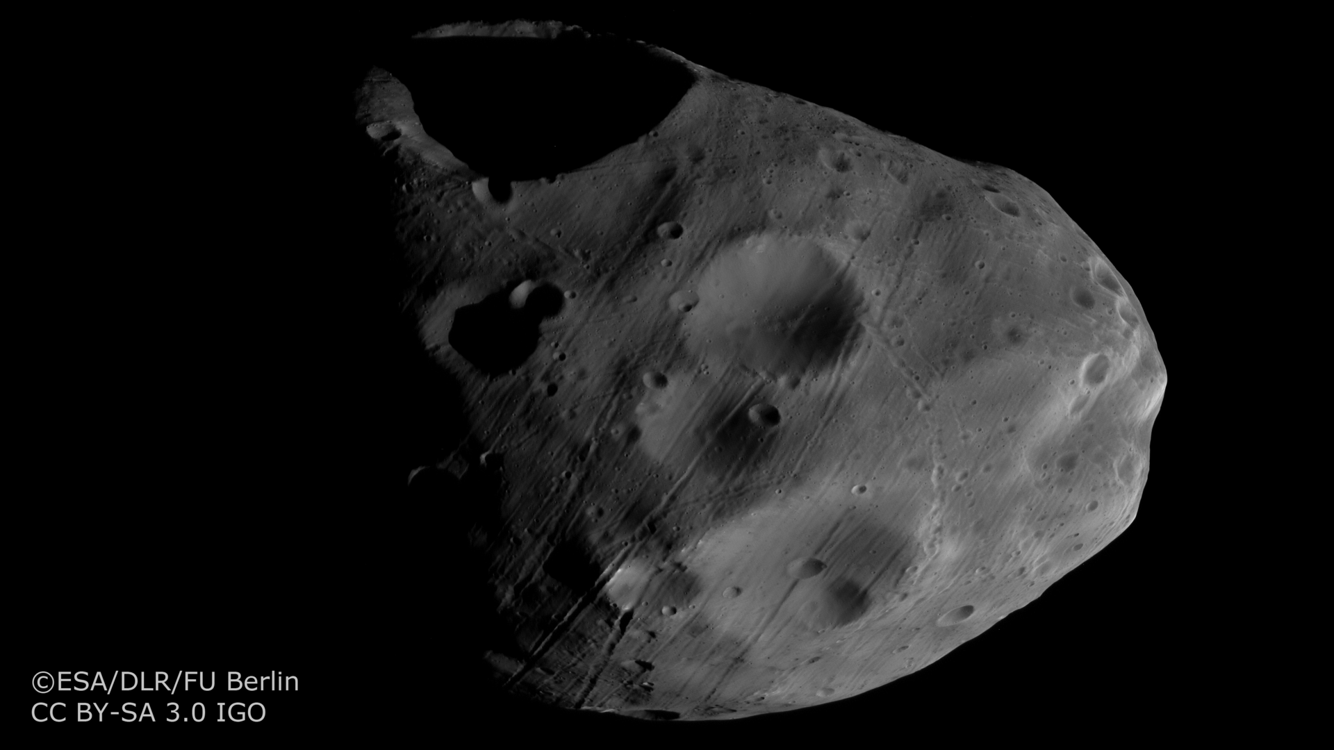 This image was acquired using the High Resolution Stereo Camera (HRSC) during Mars Express orbit 17 342 on 12 September 2017. It was obtained using HRSC’s nadir (downwards-pointing) channel.
